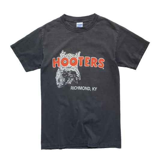 00’s HOOTERS T-SHIRT